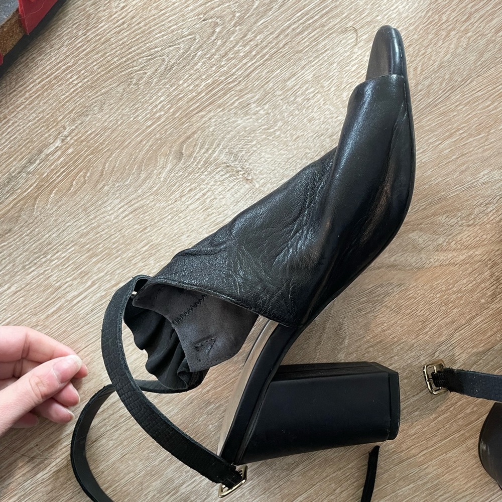 Leather heels size 7.5!